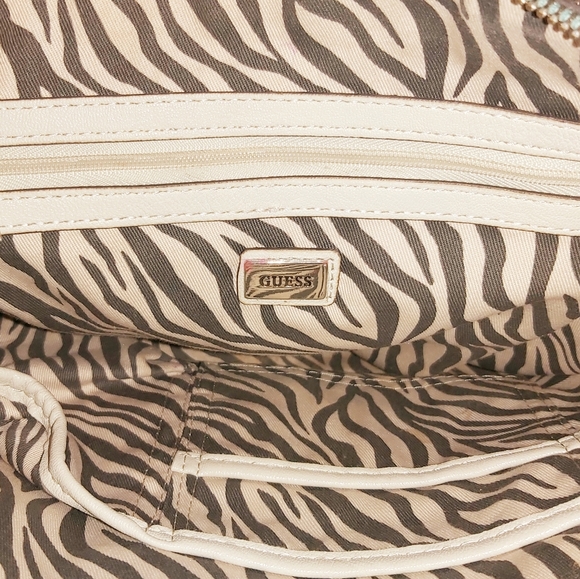 Guess Handbag - Picture 4 of 5